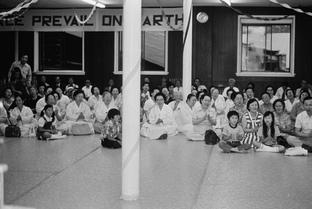 Workshop in a conference room with an audience